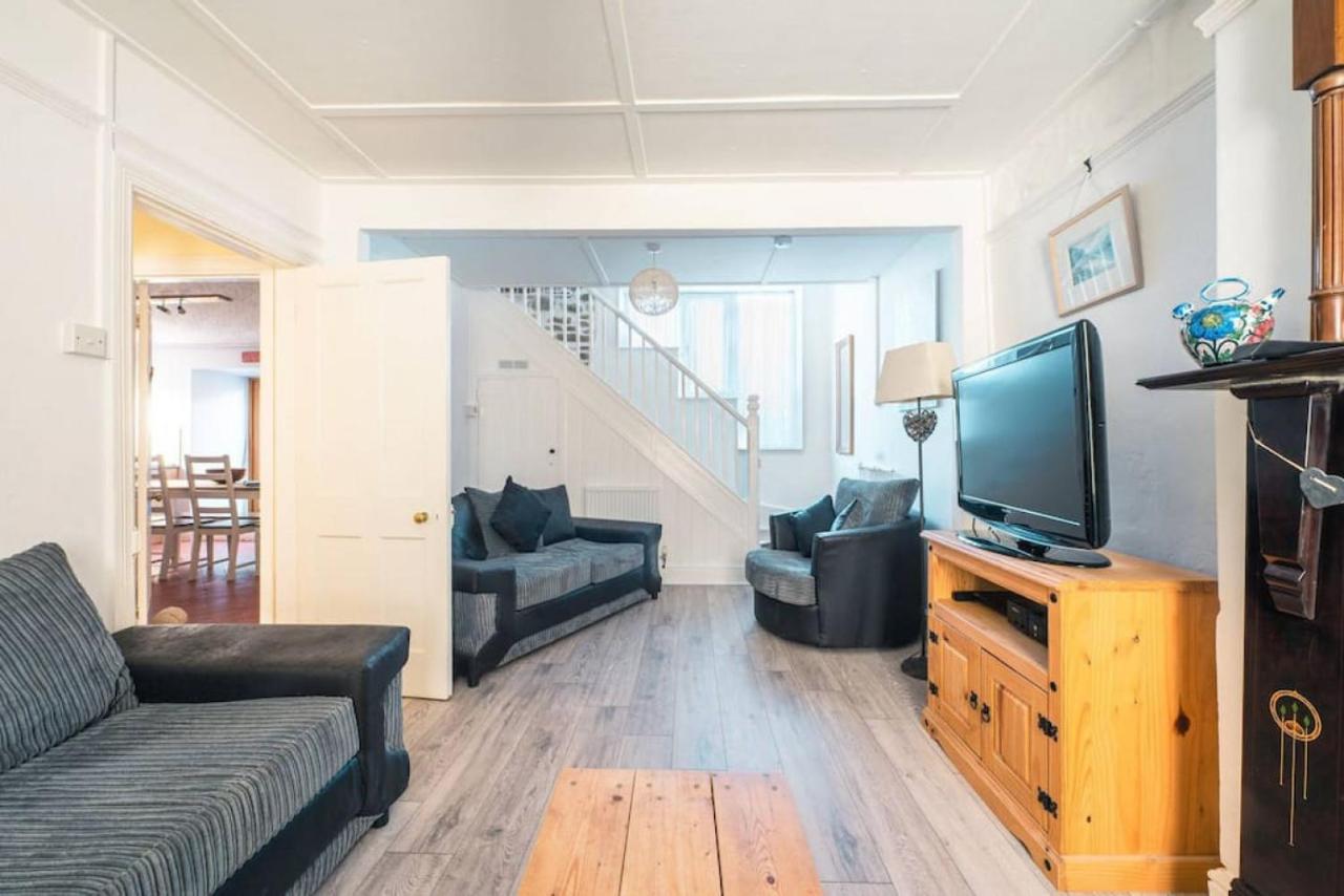 Cosy Welsh Cottage In St Davids Centre With Garden Ngoại thất bức ảnh