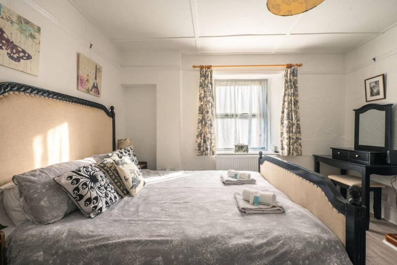 Cosy Welsh Cottage In St Davids Centre With Garden Ngoại thất bức ảnh
