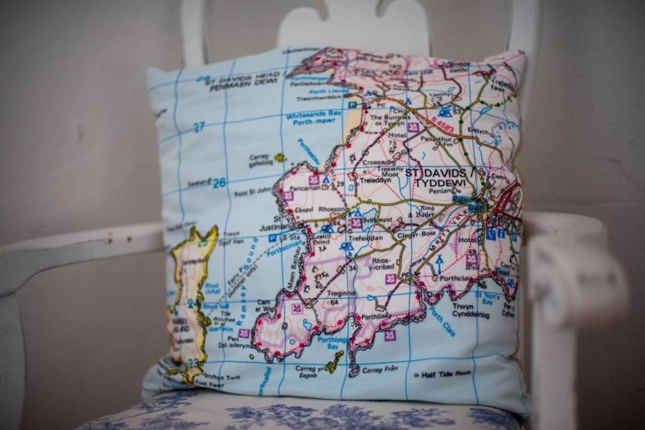 Cosy Welsh Cottage In St Davids Centre With Garden Ngoại thất bức ảnh