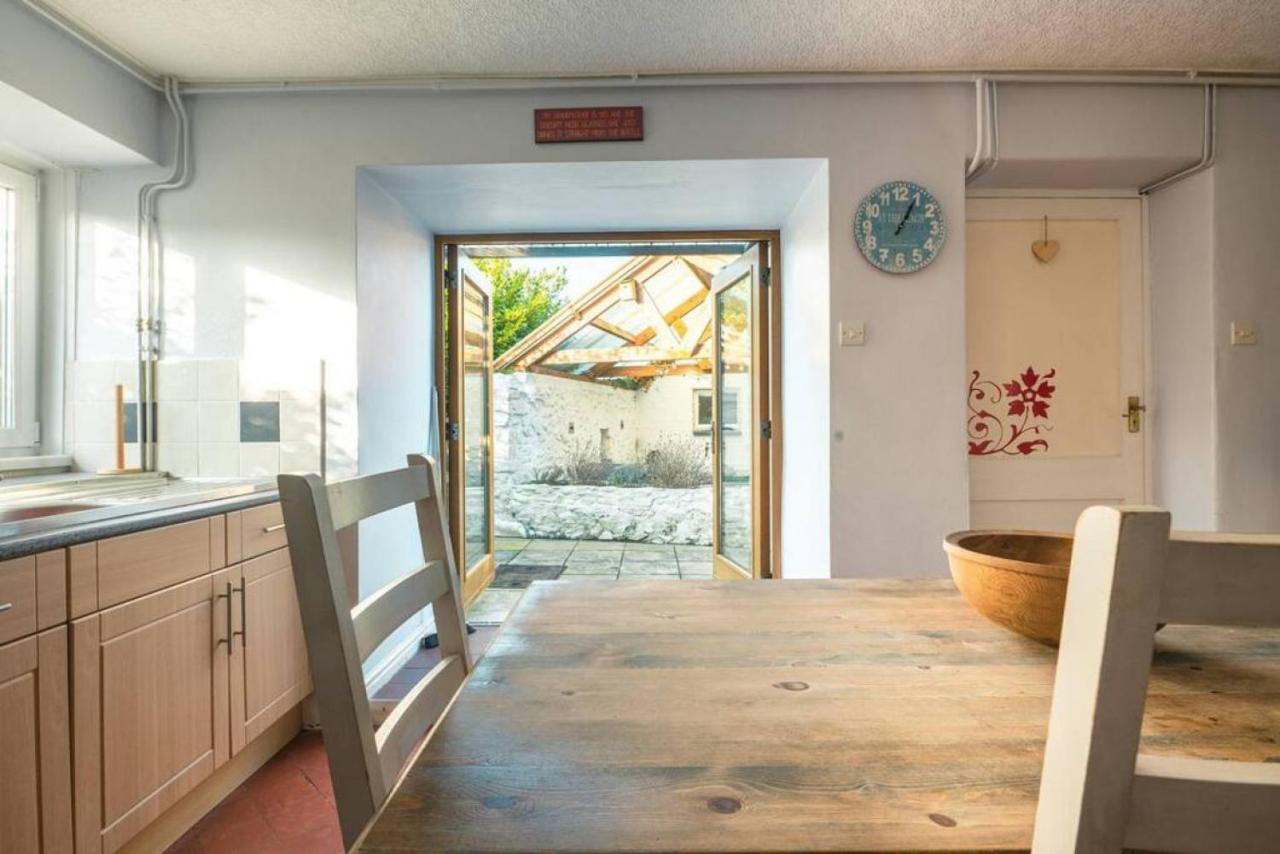 Cosy Welsh Cottage In St Davids Centre With Garden Ngoại thất bức ảnh