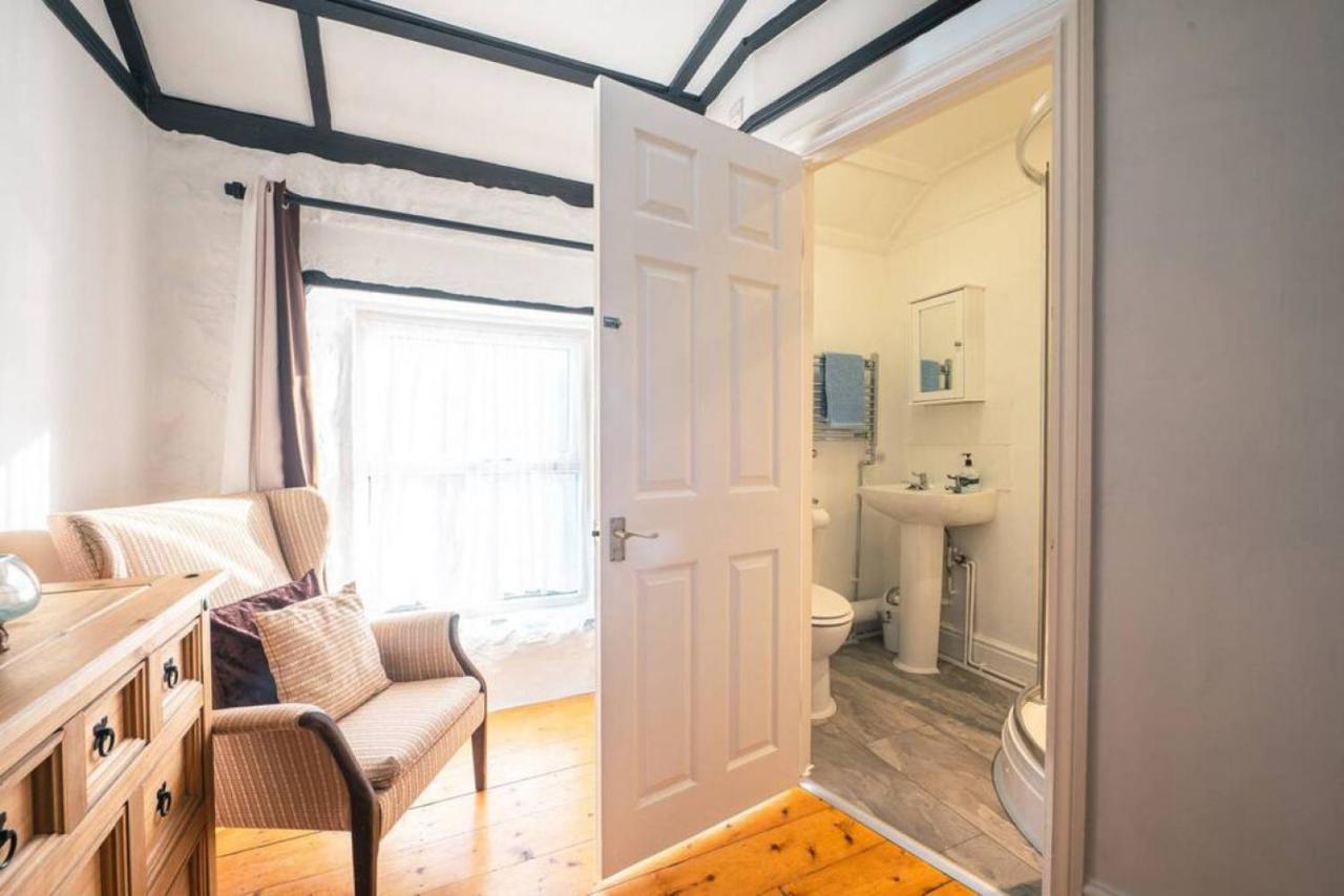 Cosy Welsh Cottage In St Davids Centre With Garden Ngoại thất bức ảnh
